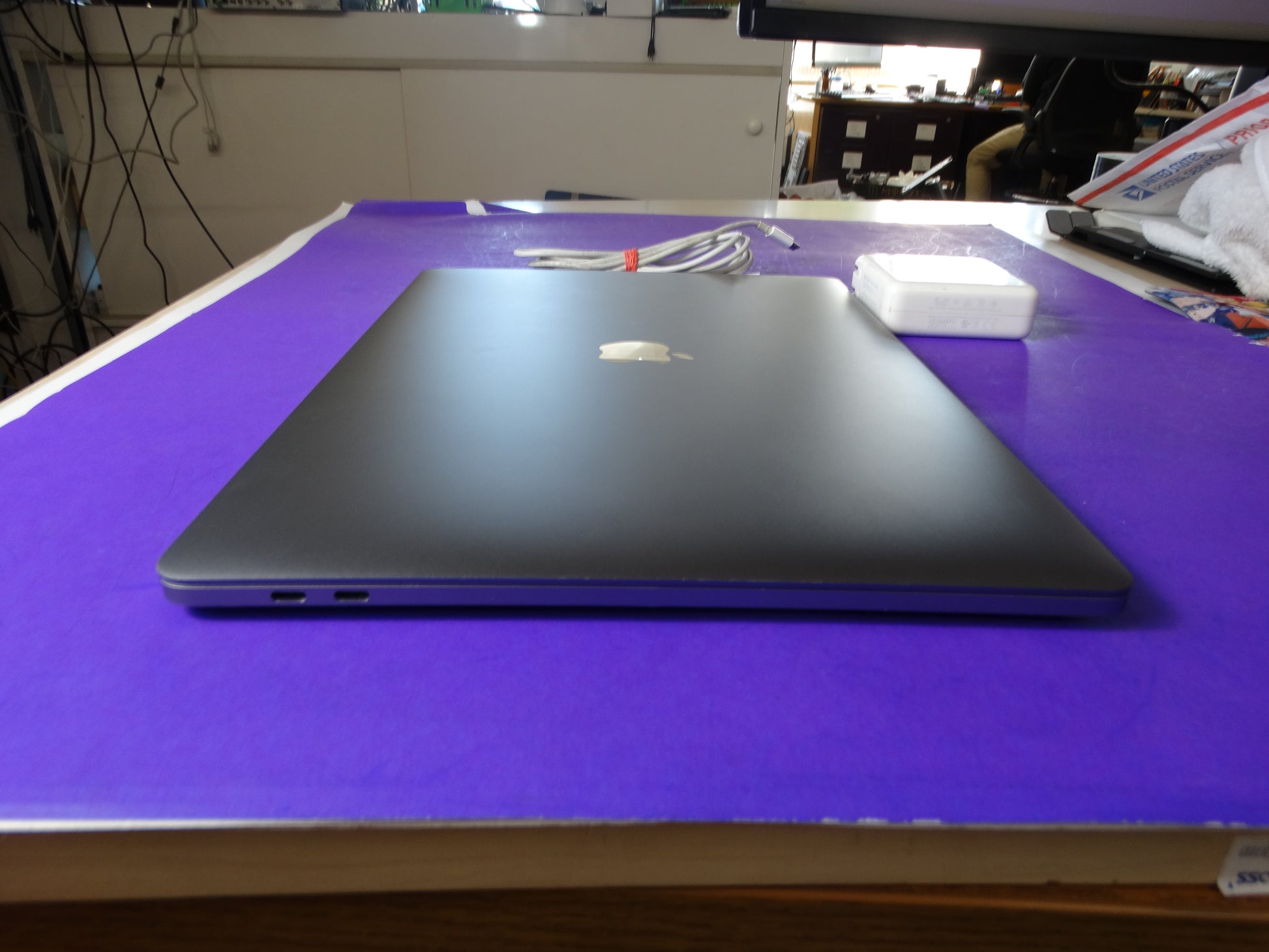 Apple MacBook Pro 15.4" (A1707) – 2.9GHz i7 Quad | 16GB RAM | 512GB SSD | macOS 13.6.8 | 99 Battery Cycles - WeBuyElectronic