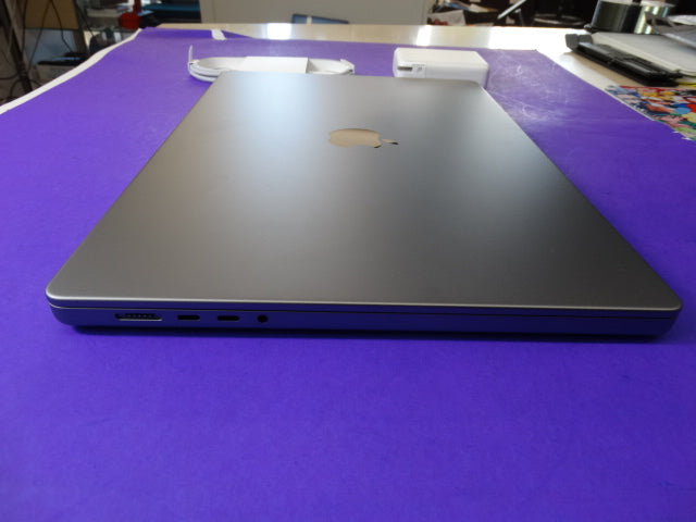 Apple MacBook Pro A2485 (M1 Pro, 16GB RAM, 512GB SSD, macOS 26.0.1) - WeBuyElectronic
