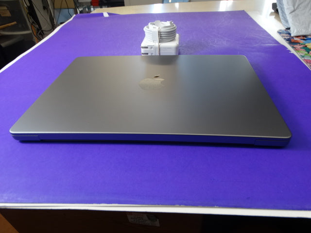 Apple MacBook Air A2779 (M2, 2023) – 16GB RAM, 512GB SSD, 100% Battery, macOS 26.0.1 - WeBuyElectronic