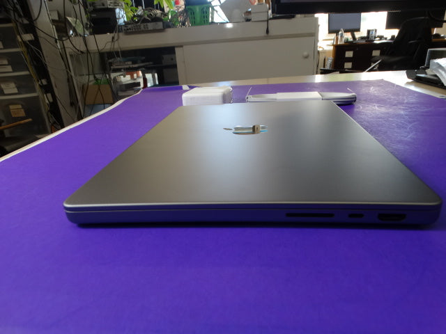 Apple MacBook Pro A2442 (2021) – M1 Pro / 16GB RAM / 1TB SSD / macOS 26.0.1 / 100% Battery - WeBuyElectronic