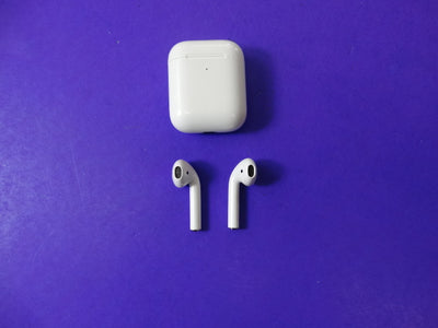 Apple AirPods 1st Gen – Original Wireless Bluetooth Earbuds - WeBuyElectronic