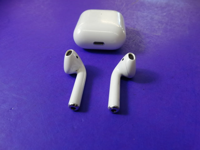 Apple AirPods 1st Gen – Original Wireless Bluetooth Earbuds - WeBuyElectronic