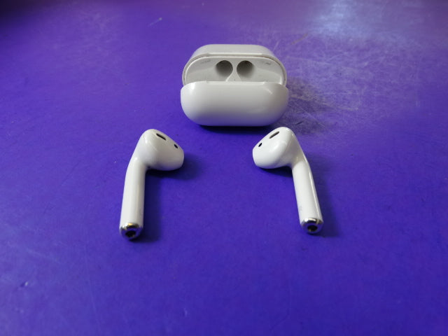 Apple AirPods 1st Gen – Original Wireless Bluetooth Earbuds - WeBuyElectronic