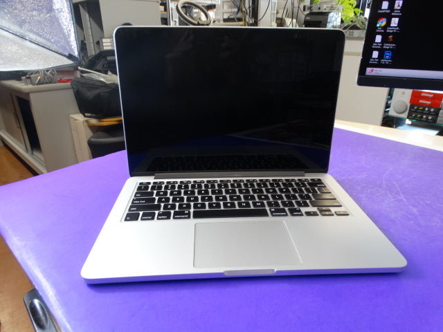 MacBook Pro 13-Inch A1502 (2015) – 2.7GHz, 8GB RAM, 256GB SSD – Ready to Use