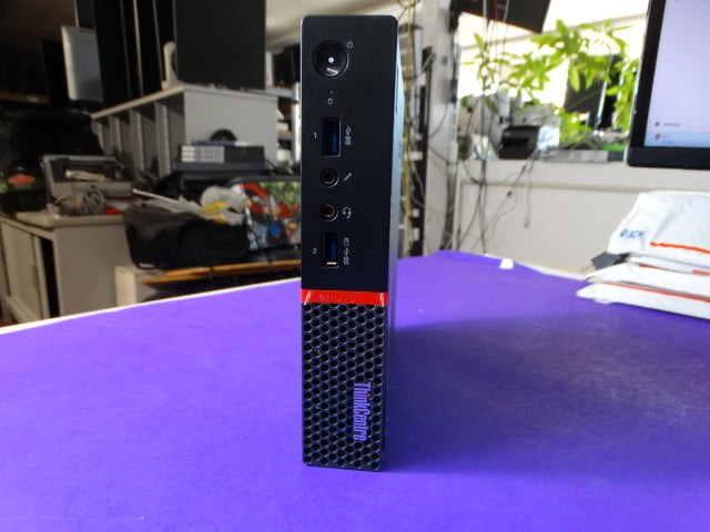 Lenovo ThinkCentre M910q Tiny Desktop – i3-6100T, 8GB, 128GB SSD, Win 10 Pro