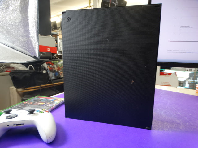 Xbox One X 1TB Console Bundle – White Wireless Controller + WWE 2K22