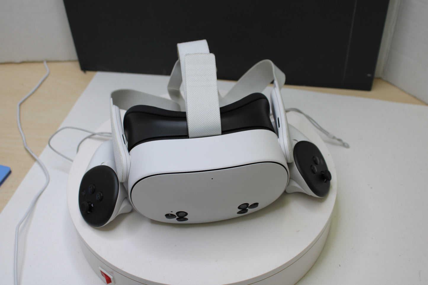 Meta Quest 3 VR Headset 128GB – All-in-One Wireless Virtual Reality System (White)