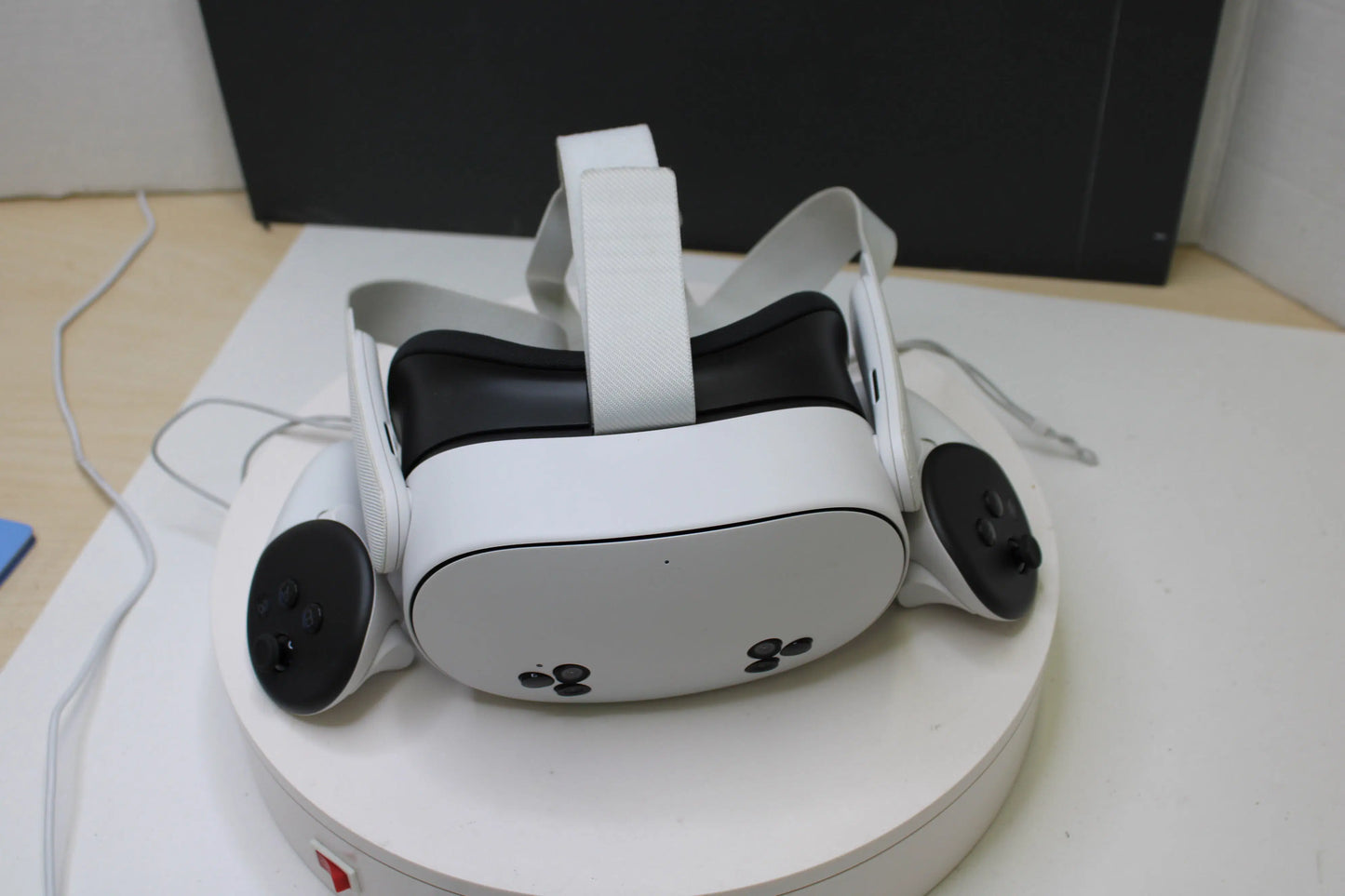 Meta Quest 3 VR Headset 128GB – All-in-One Wireless Virtual Reality System (White) - WeBuyElectronic