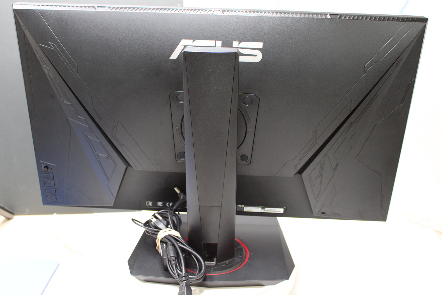 Asus VG279Q 27” Full HD 144Hz Gaming Monitor – IPS, 1ms, FreeSync/Adaptive-Sync