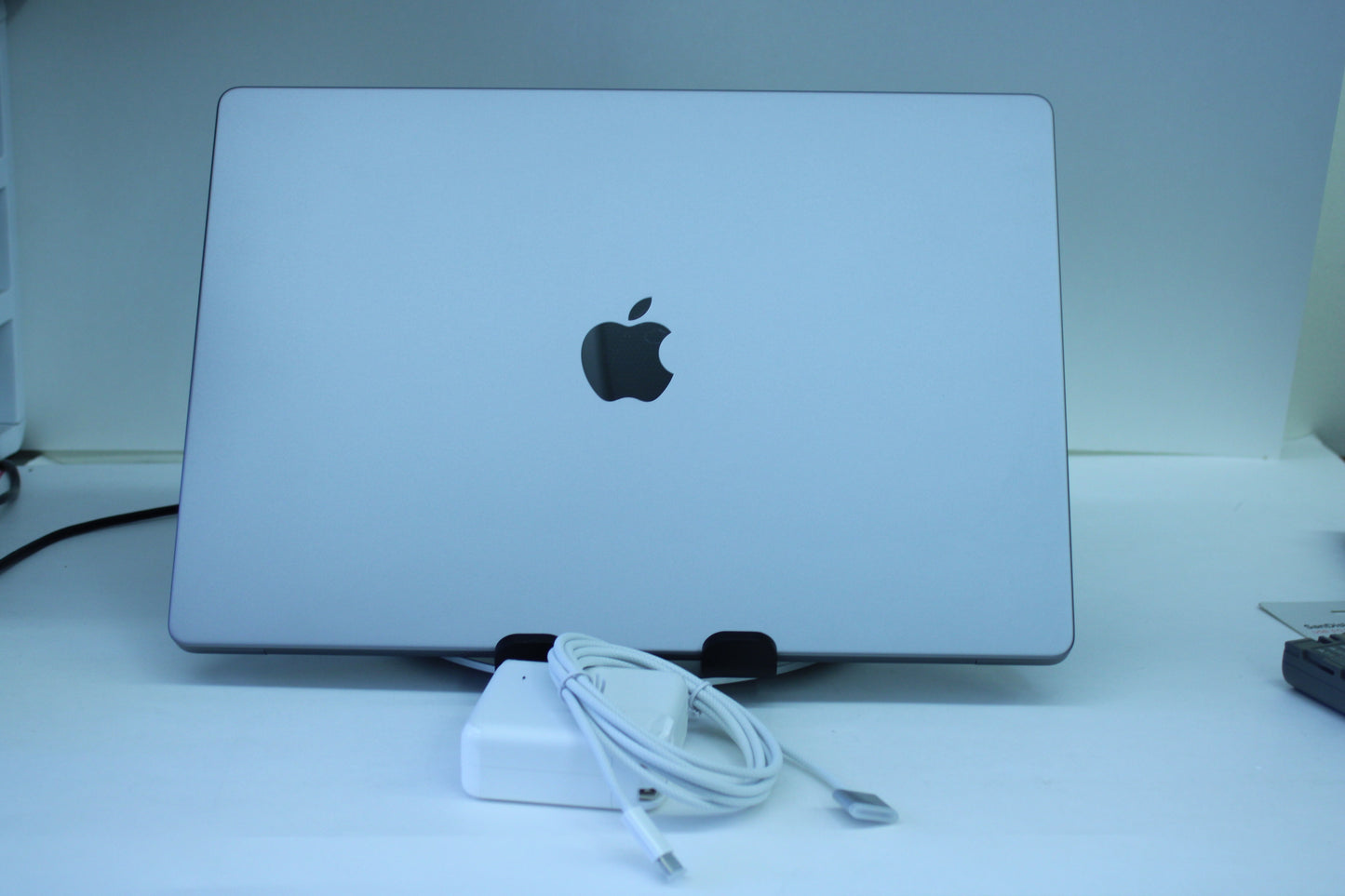 Apple MacBook Pro 16" A2780 M2 16GB RAM 512GB SSD macOS 15.5 – 100% Battery, 7 Cycles