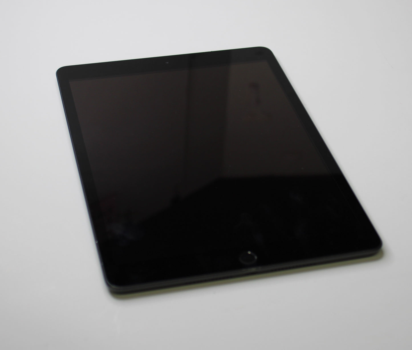 Apple iPad 7th Generation 10.2" Wi-Fi 32GB – Space Gray (MW742LL/A)