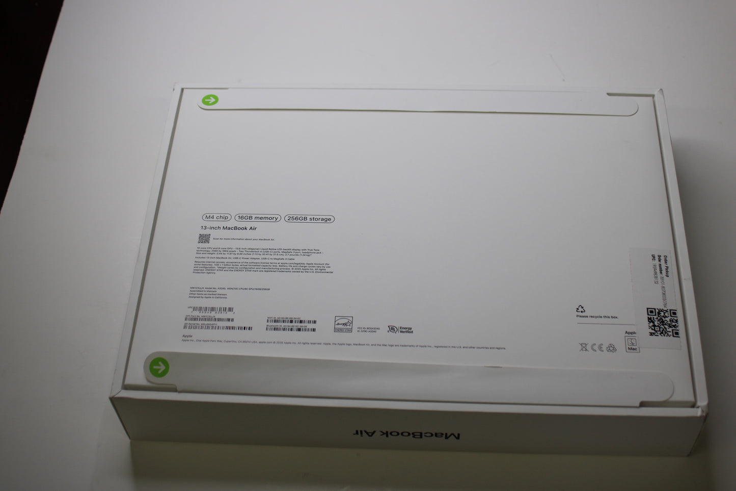 Apple MacBook Air 13" (M4 Chip, 16GB RAM, 256GB SSD) – 2025 Model