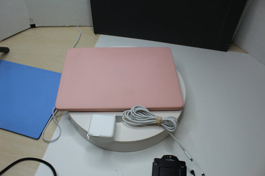 Apple MacBook Air A3113 MRXV3LL/A M3 8GB 256GB SSD Sonoma 14.5 Space Gray – Excellent Battery Health