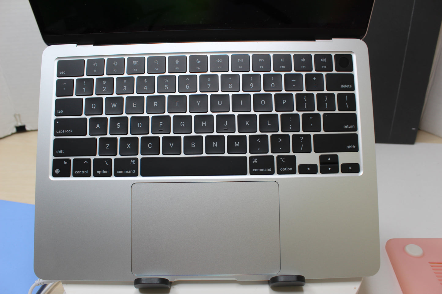 Apple MacBook Air A3113 MRXV3LL/A M3 8GB 256GB SSD Sonoma 14.5 Space Gray – Excellent Battery Health