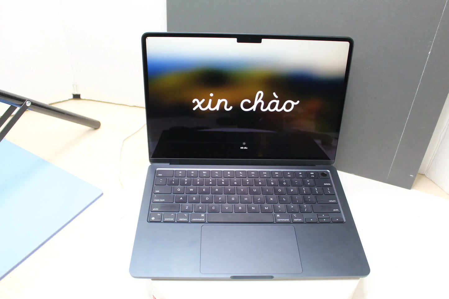 Apple MacBook Air 2024 13.6" M3 Chip – 16GB RAM, 256GB SSD, Space Gray – A3113 – 100% Battery Health