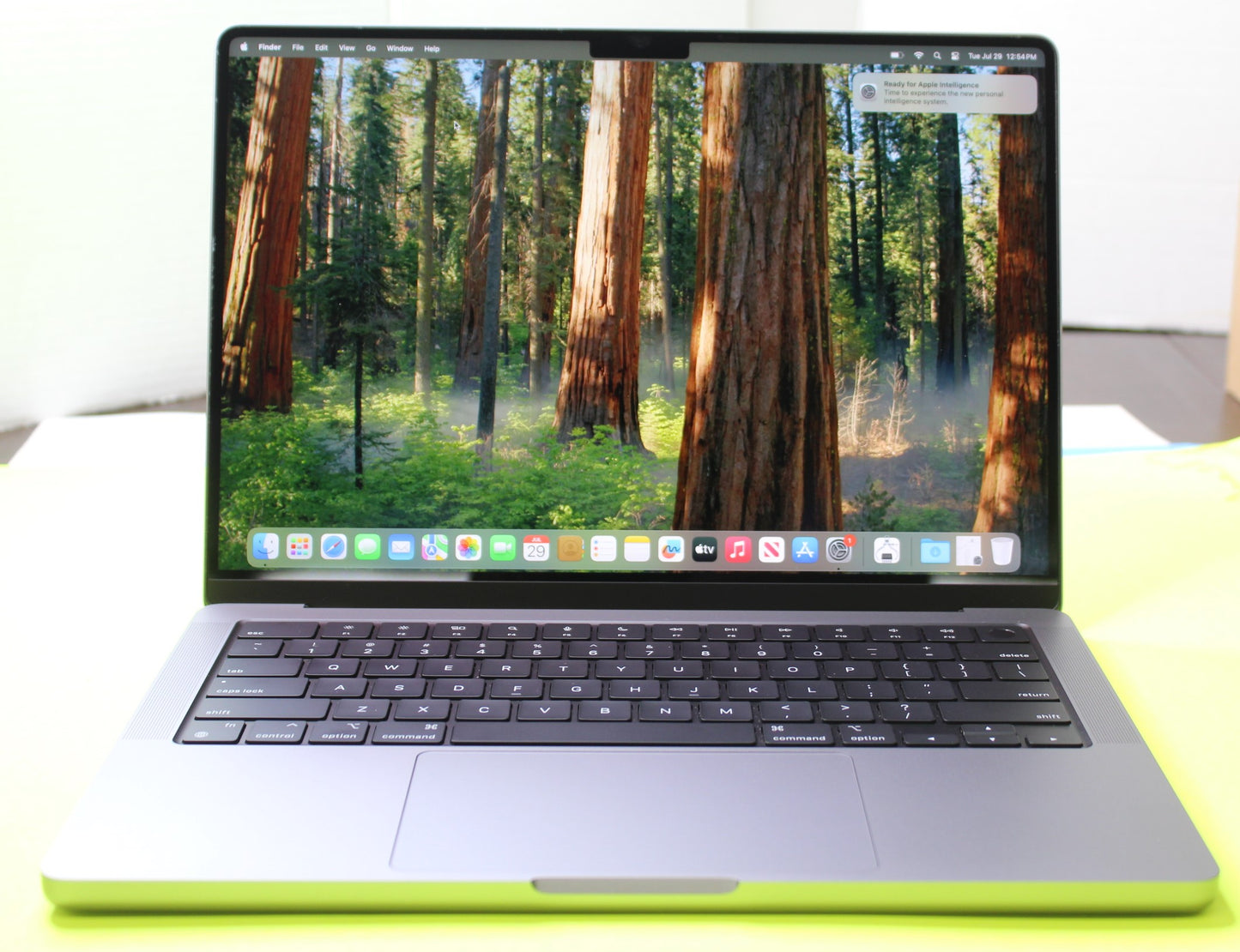 Apple MacBook Pro 14" (2021) M1 Pro 16GB RAM 512GB SSD – Space Gray A2442