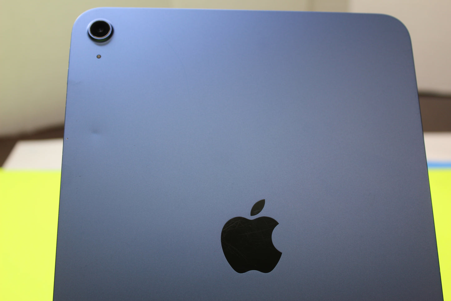 Apple iPad 10th Gen 10.9" Wi-Fi 64GB Blue (MPQ13LL/A) A2696 – Excellent Condition