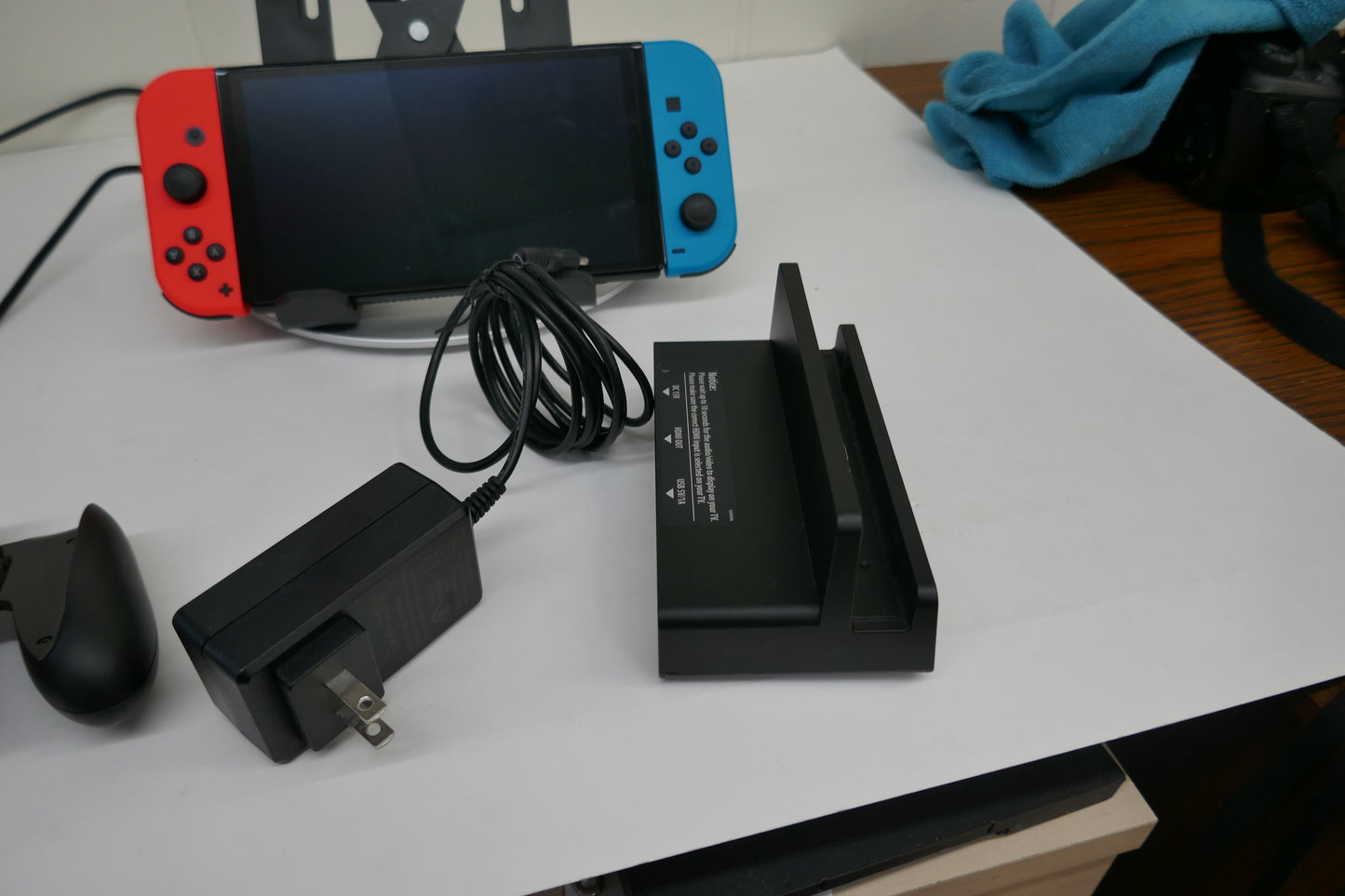 Nintendo Switch OLED Model HEG-001 64GB Handheld Console Bundle – White/Neon Joy-Con