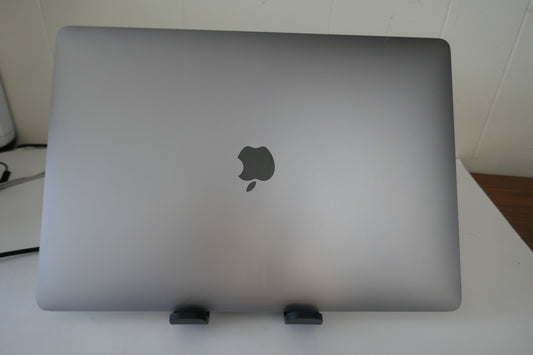 Apple MacBook Pro 15.4" (2019) Intel Core i9, 32GB RAM, 1TB SSD – Space Gray – 256 Cycle Battery