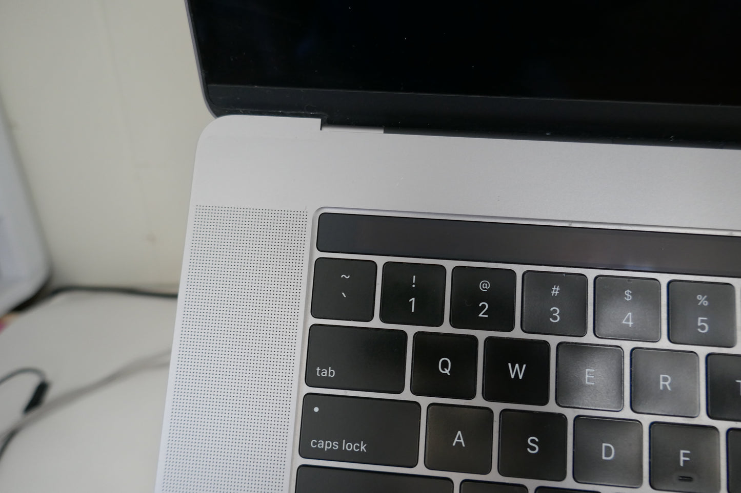 Apple MacBook Pro 15.4" (2019) Intel Core i9, 32GB RAM, 1TB SSD – Space Gray – 256 Cycle Battery