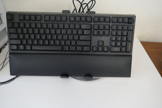 Razer Ornata V2 Hybrid Mechanical RGB Wired Gaming Keyboard – Chroma Lighting, Mecha-Membrane Keys