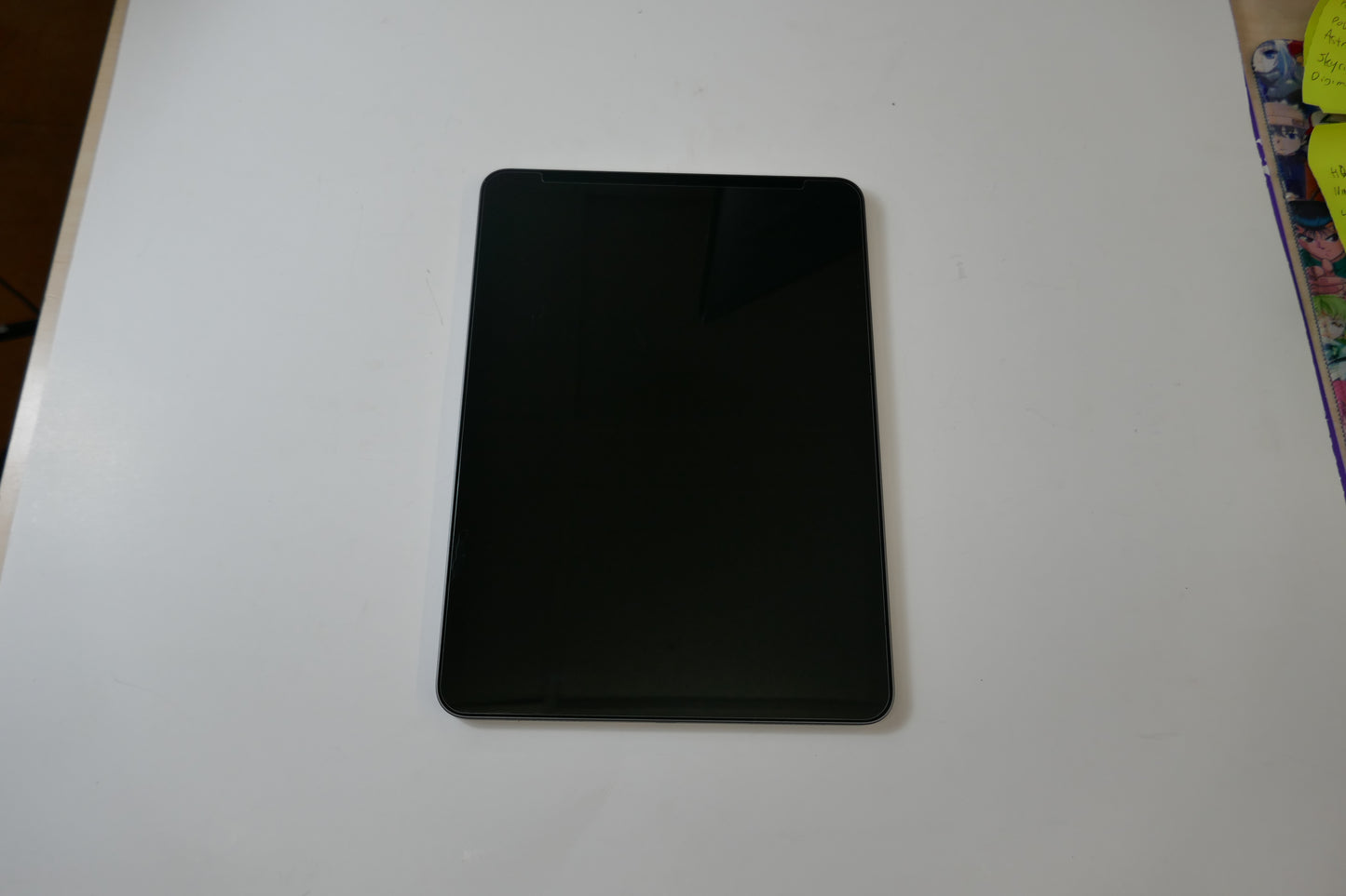 Apple iPad Air 5th Generation (A2588) – 10.9" Wi-Fi, 256GB, Space Gray