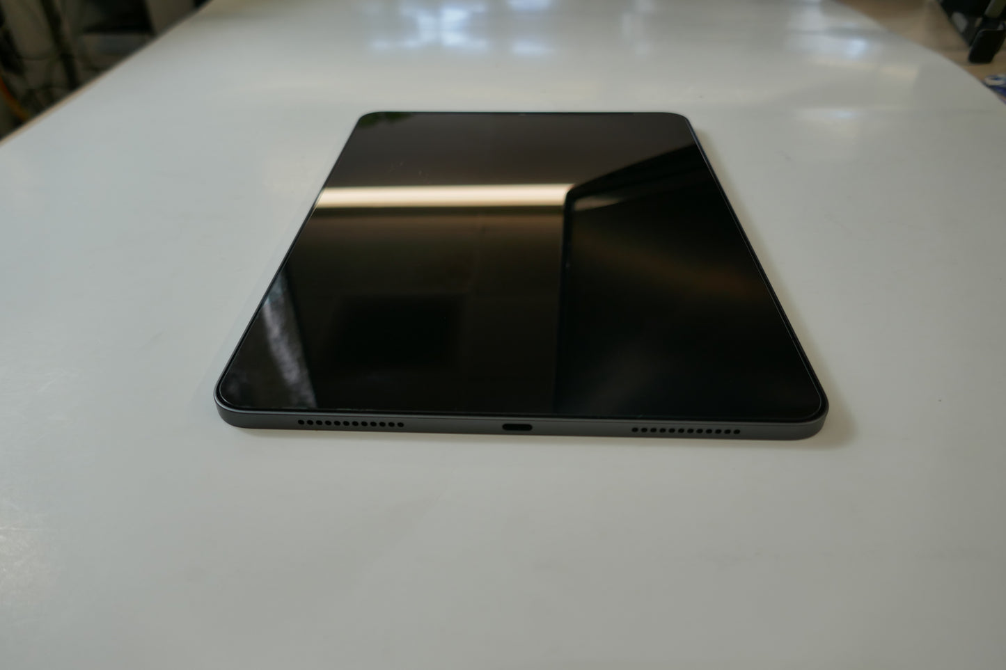 Apple iPad Air 5th Generation (A2588) – 10.9" Wi-Fi, 256GB, Space Gray
