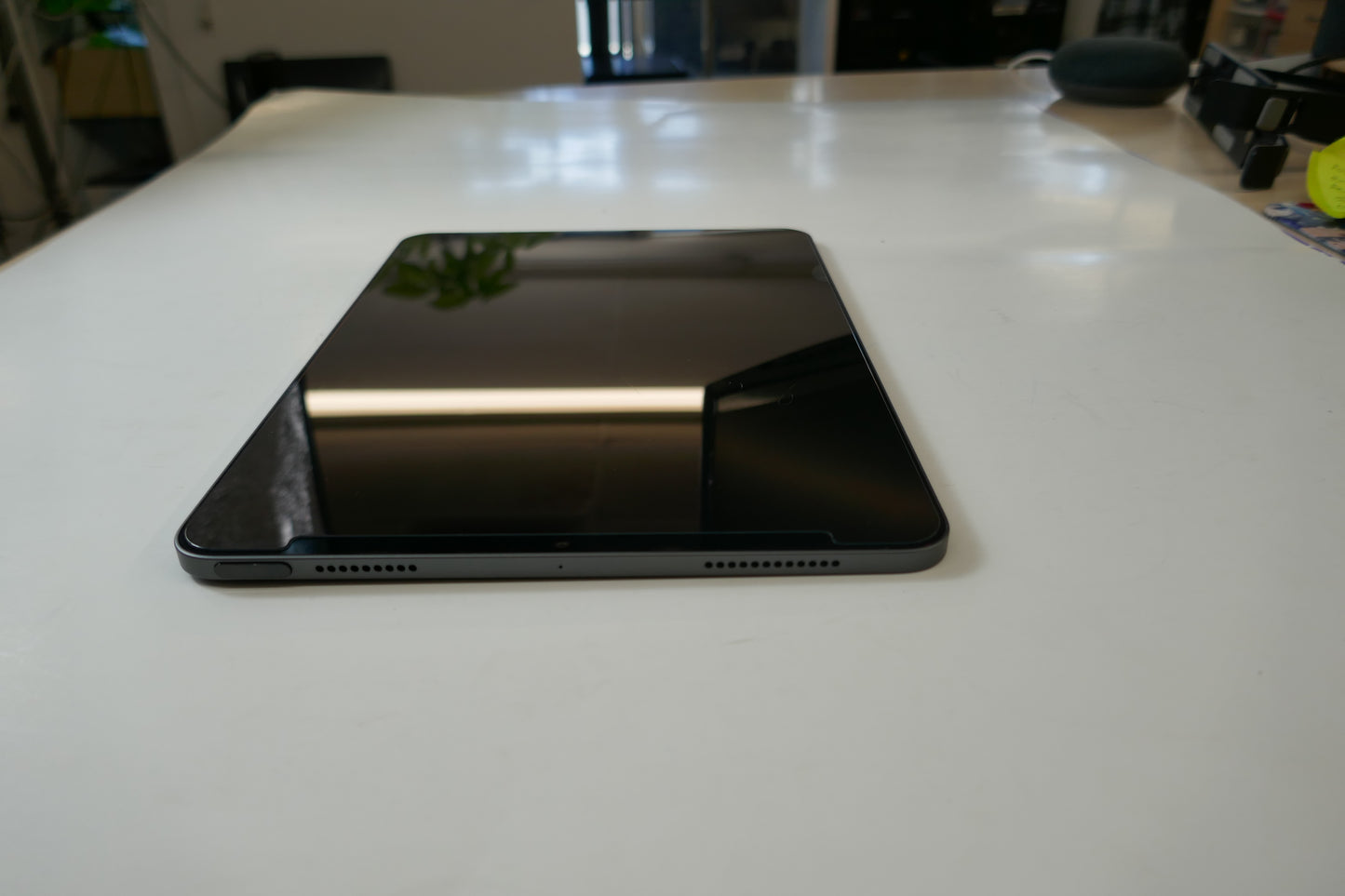 Apple iPad Air 5th Generation (A2588) – 10.9" Wi-Fi, 256GB, Space Gray