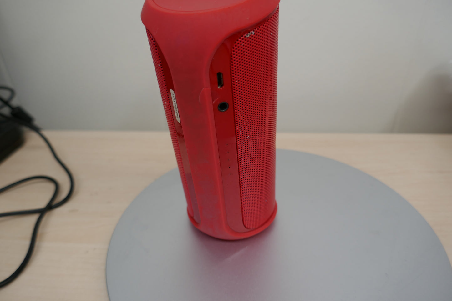 JBL Flip 2 Portable Wireless Bluetooth Speaker – Red (Rechargeable)