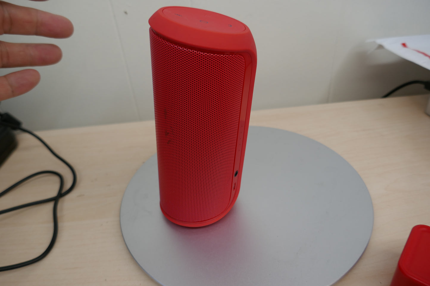 JBL Flip 2 Portable Wireless Bluetooth Speaker – Red (Rechargeable)