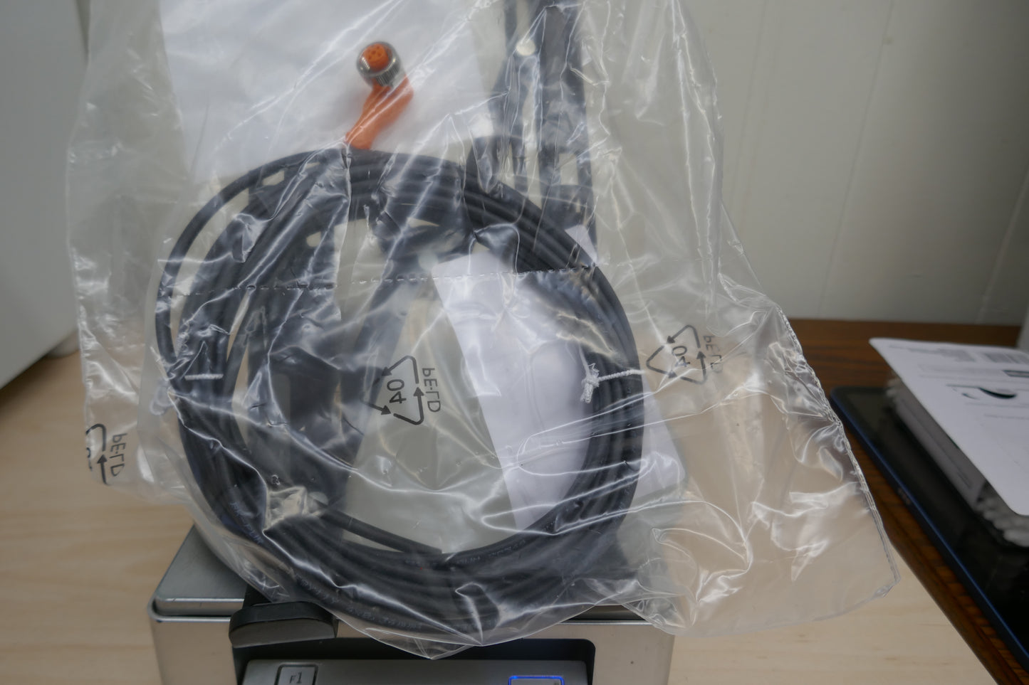 Ifm EVC005 Female 5-Pin Cordset Receptacle Industrial Connector