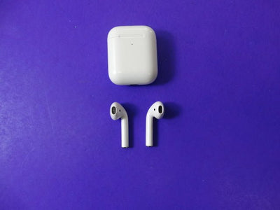 Apple AirPods 1st Gen – Original Wireless Bluetooth Earbuds - WeBuyElectronic