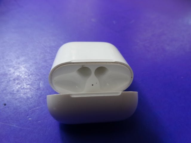 Apple AirPods 2nd Generation with Charging Case – Original & Tested - WeBuyElectronic