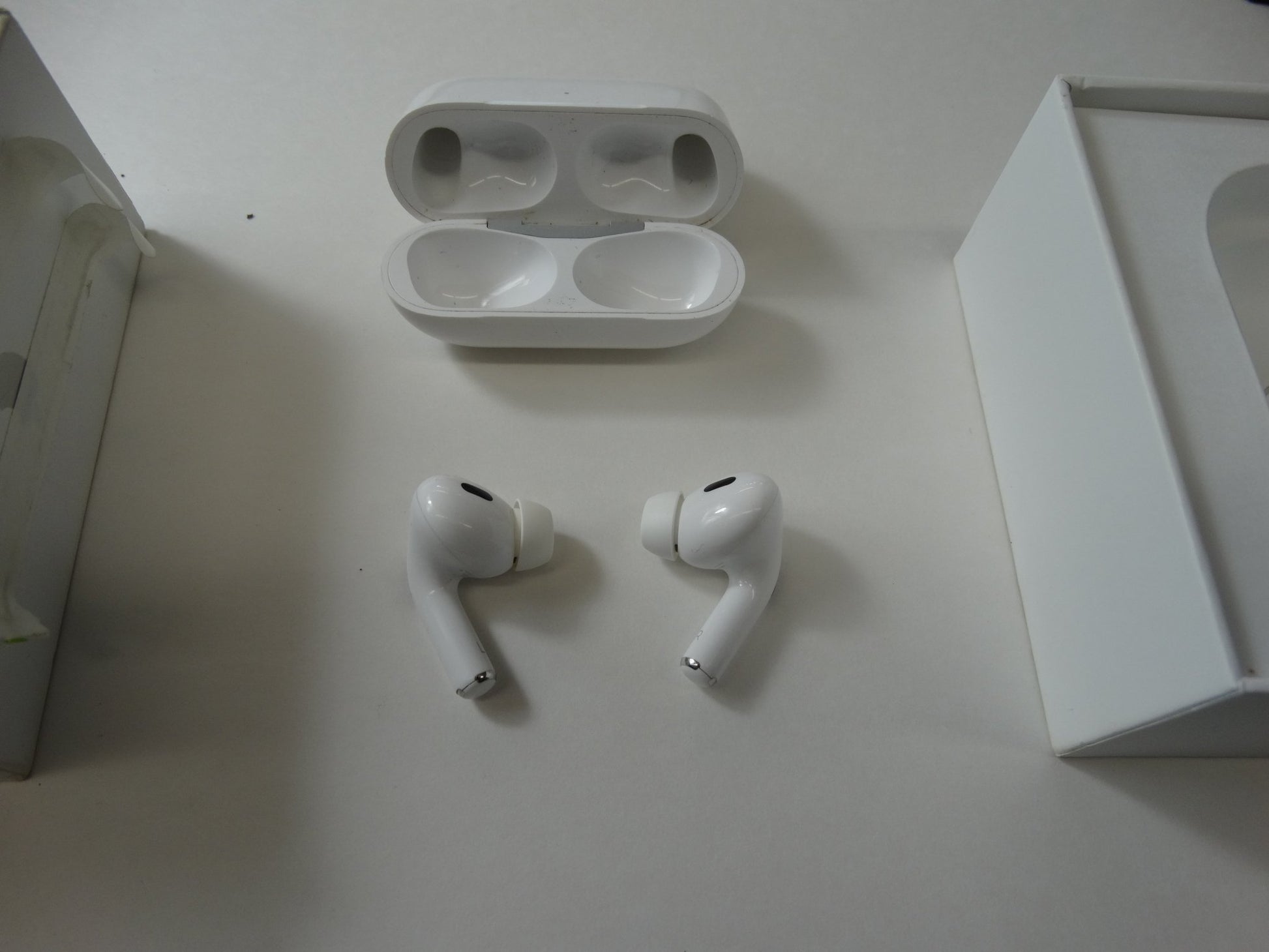 Apple AirPods Pro 2nd Gen with MagSafe Charging Case – MTJV3LL/A - WeBuyElectronic