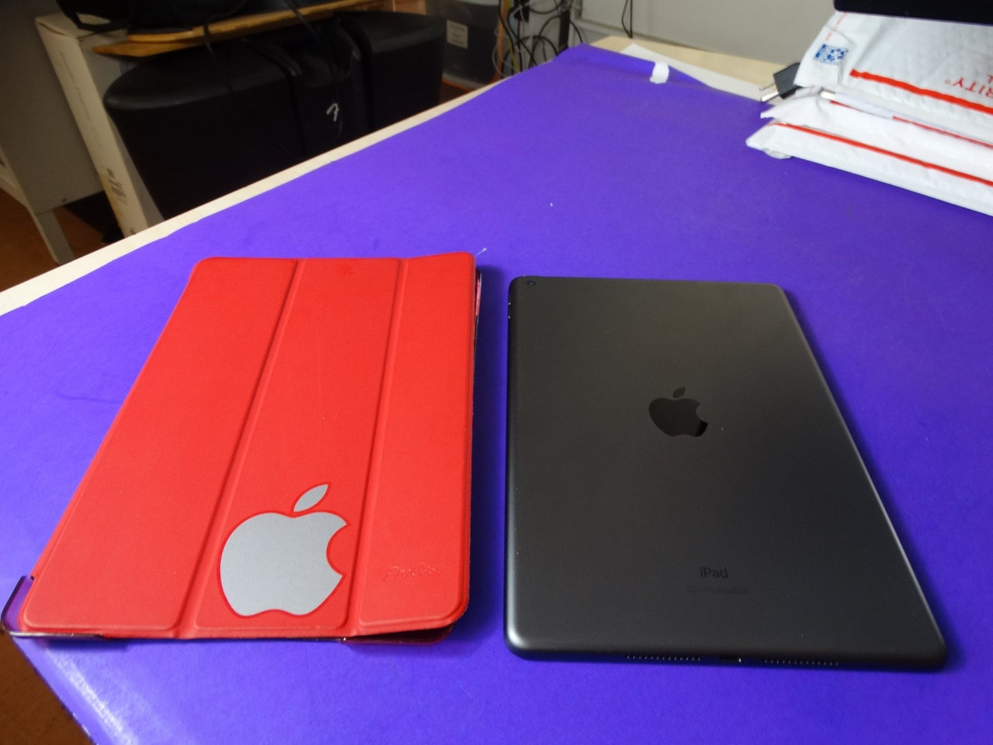 Apple iPad 8th Generation (A2270) 32GB Wi - Fi – 10.2" Retina Display - WeBuyElectronic