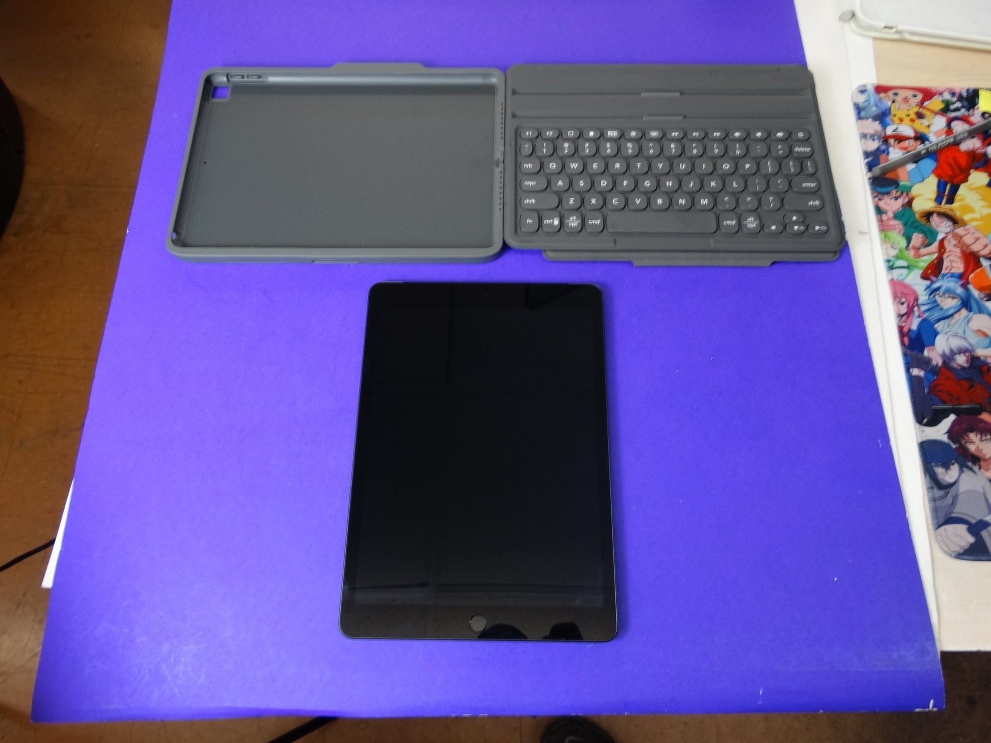 Apple iPad 9 10.2” – 64GB Wi - Fi/Cellular + Keyboard Case Combo - WeBuyElectronic