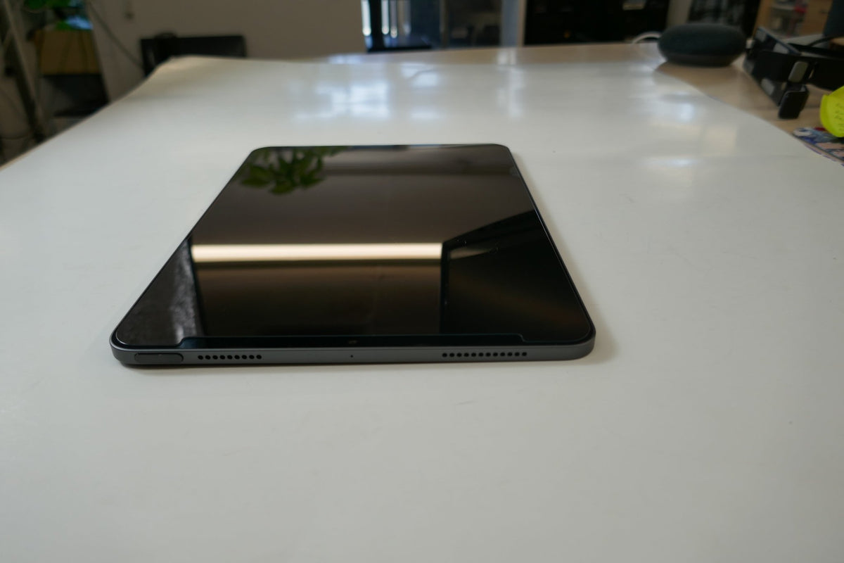 Apple iPad Air 5th Generation (A2588) – 10.9" Wi-Fi, 256GB, Space Gray - WeBuyElectronic