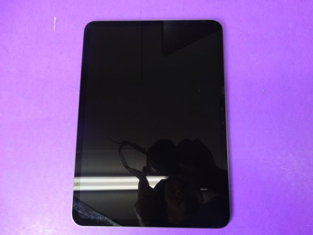 Apple iPad Pro 11" (M4, 2024) – 256GB Wi - Fi, Model MVV83LL/A, iPadOS 18.7.2 - WeBuyElectronic