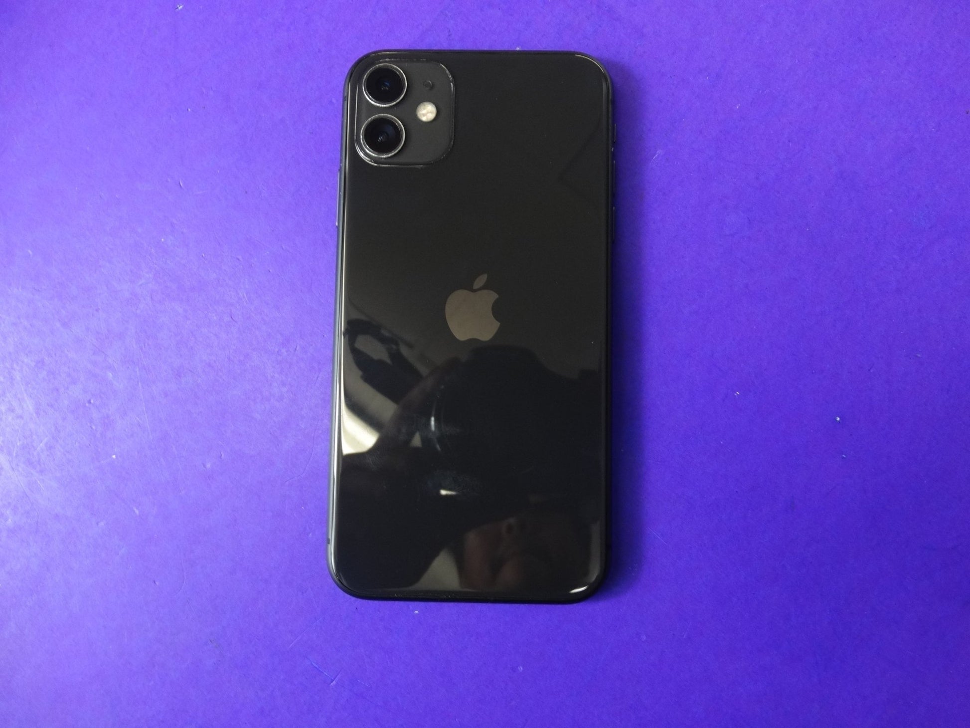 Apple iPhone 11 – 64GB – Unlocked – iOS 18.3.2 – MWJE2LL/A – 76% Battery - WeBuyElectronic