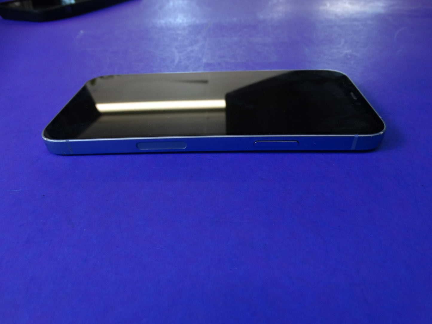 Apple iPhone 12 – 128GB (Unlocked) | iOS 18.7.1 | 76% Battery | Back Crack - WeBuyElectronic