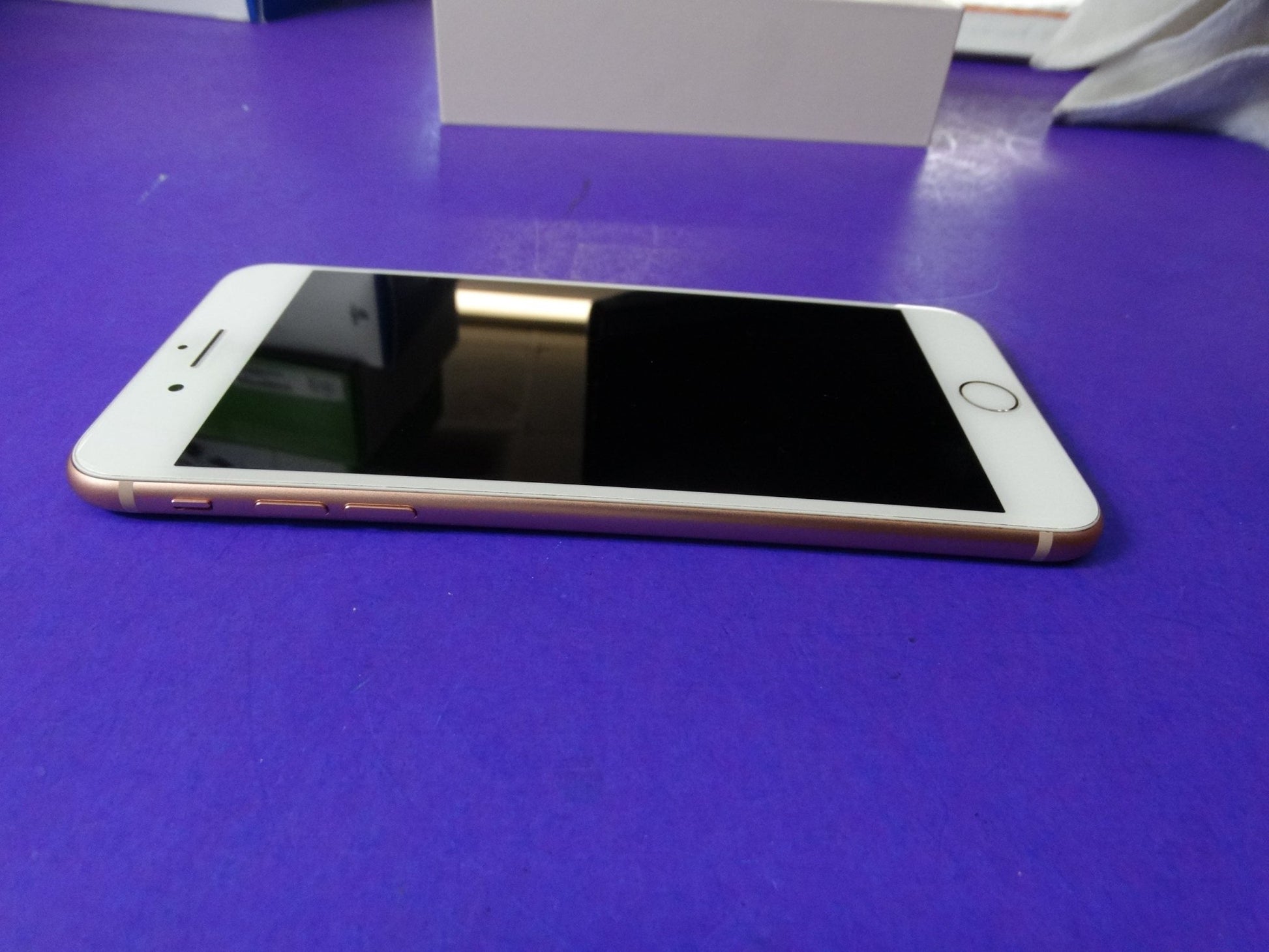 Apple iPhone 8 Plus 64 GB Unlocked | 78 % Battery Health | Excellent Condition - WeBuyElectronic