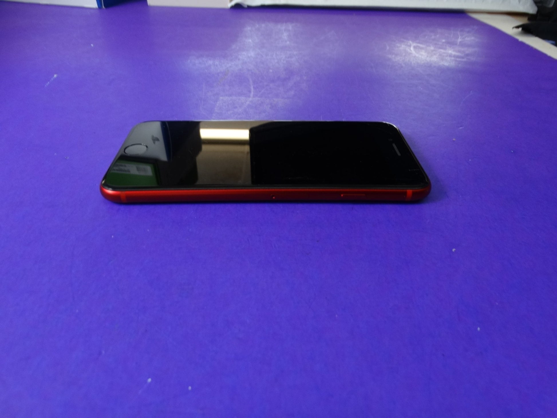 Apple iPhone SE (2nd Gen) 64GB – Unlocked | iOS 18.7.2 | 87% Battery Health - WeBuyElectronic