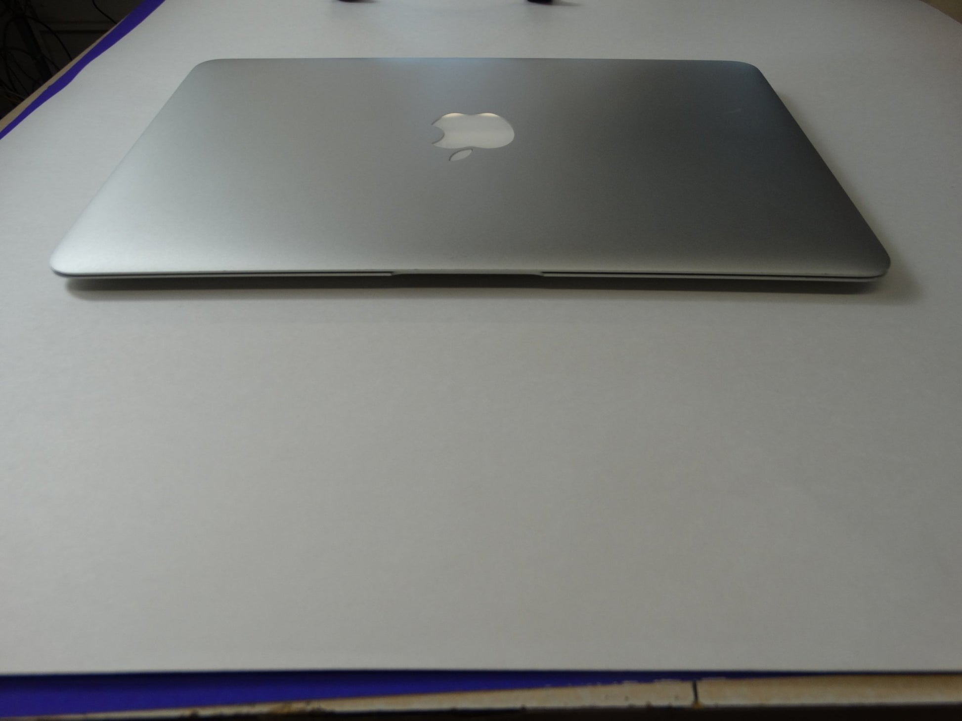 Apple MacBook Air A1465 – 11-Inch, Intel i5, 4GB RAM, 120GB SSD - WeBuyElectronic