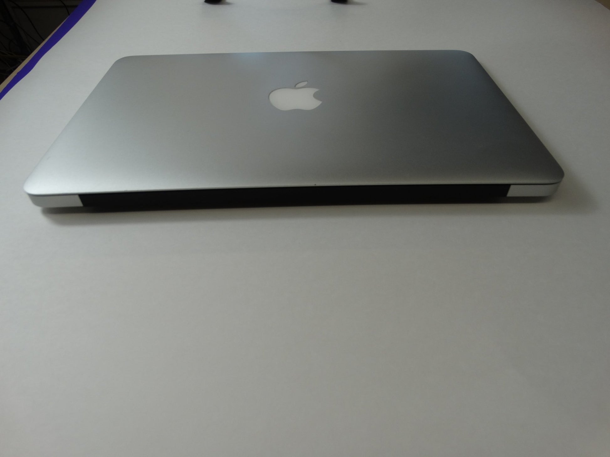 Apple MacBook Air A1465 – 11-Inch, Intel i5, 4GB RAM, 120GB SSD - WeBuyElectronic