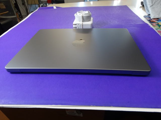 Apple MacBook Air A2779 (M2, 2023) – 16GB RAM, 512GB SSD, 100% Battery, macOS 26.0.1 - WeBuyElectronic