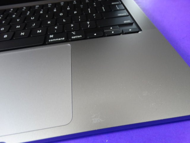 Apple MacBook Air A2779 (M2, 2023) – 16GB RAM, 512GB SSD, 100% Battery, macOS 26.0.1 - WeBuyElectronic