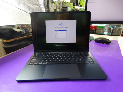 Apple MacBook Air A3113 13.6” M2 8GB 256GB – 43 Cycles – 100% Battery Health - WeBuyElectronic