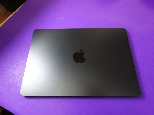 Apple MacBook Air A3113 13.6” M2 8GB 256GB – 43 Cycles – 100% Battery Health - WeBuyElectronic