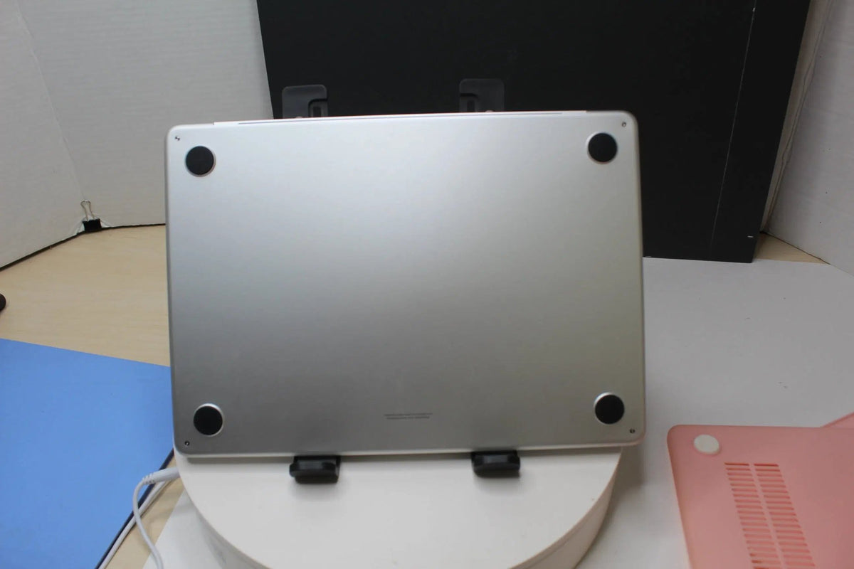 Apple MacBook Air A3113 MRXV3LL/A M3 8GB 256GB SSD Sonoma 14.5 Space Gray – Excellent Battery Health - WeBuyElectronic