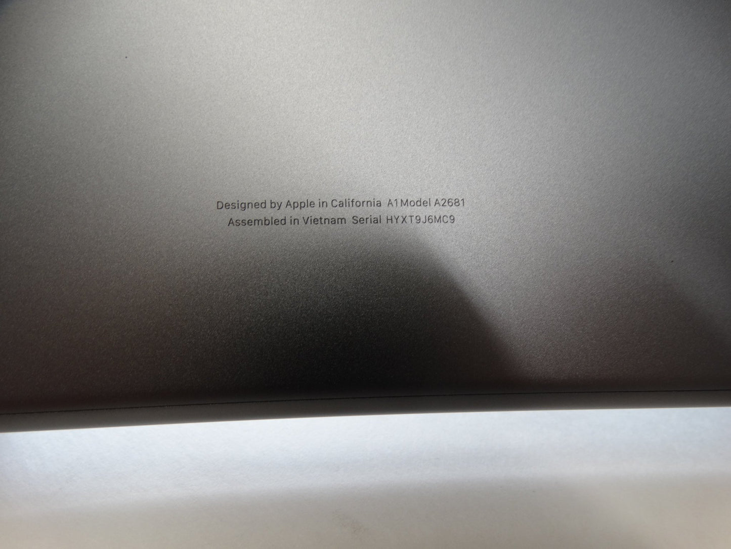 Apple MacBook Air M2 – 13.6" Retina, 8GB RAM, 256GB SSD, 100% Battery (A2681) - WeBuyElectronic